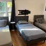4 Bedroom 3 Bathroom Urban Oasis Near Universal Studio And Hollywood For 10