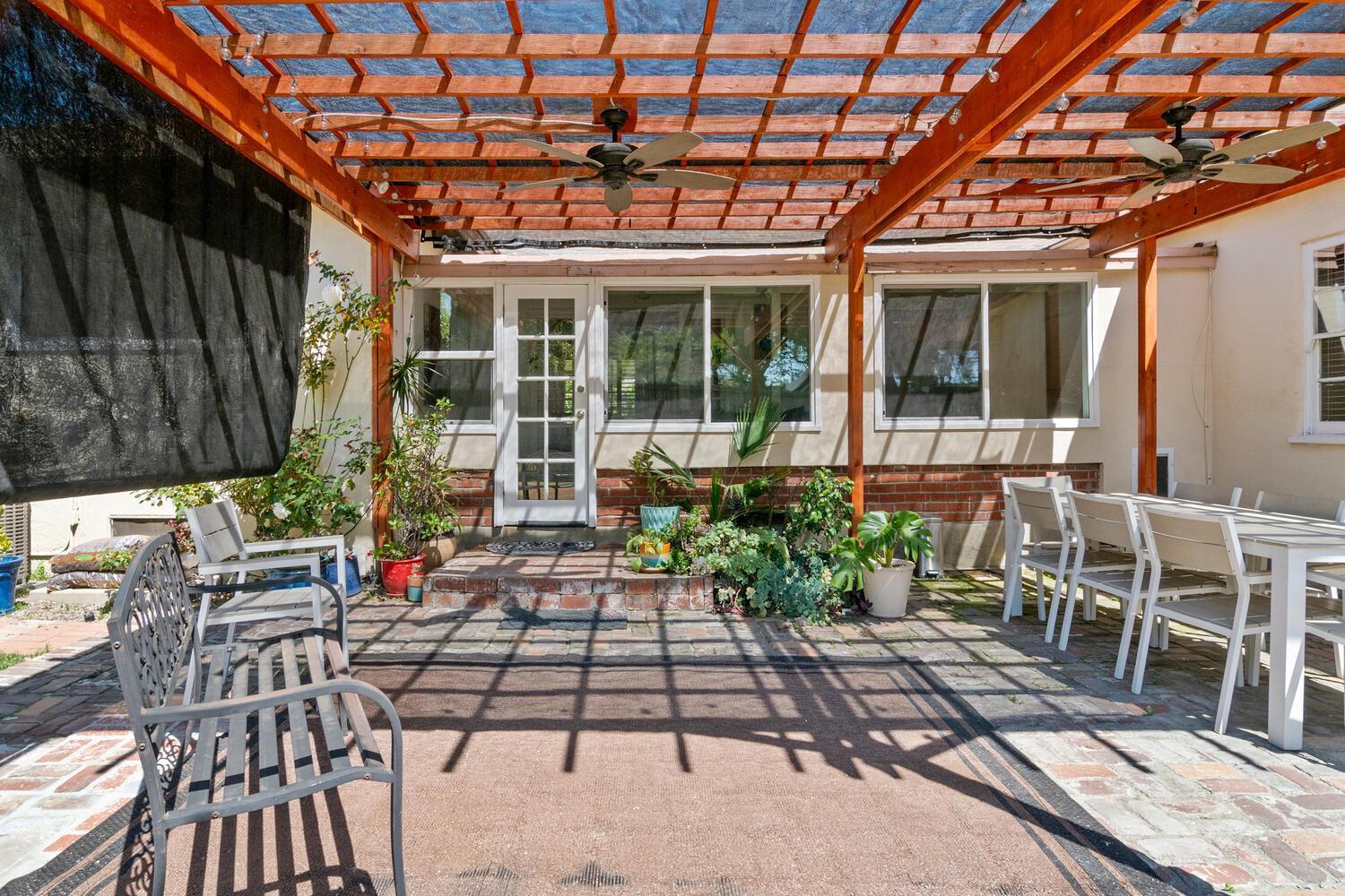 4 Bedroom 3 Bathroom Urban Oasis Near Universal And Hollywood For 8 Los Angeles