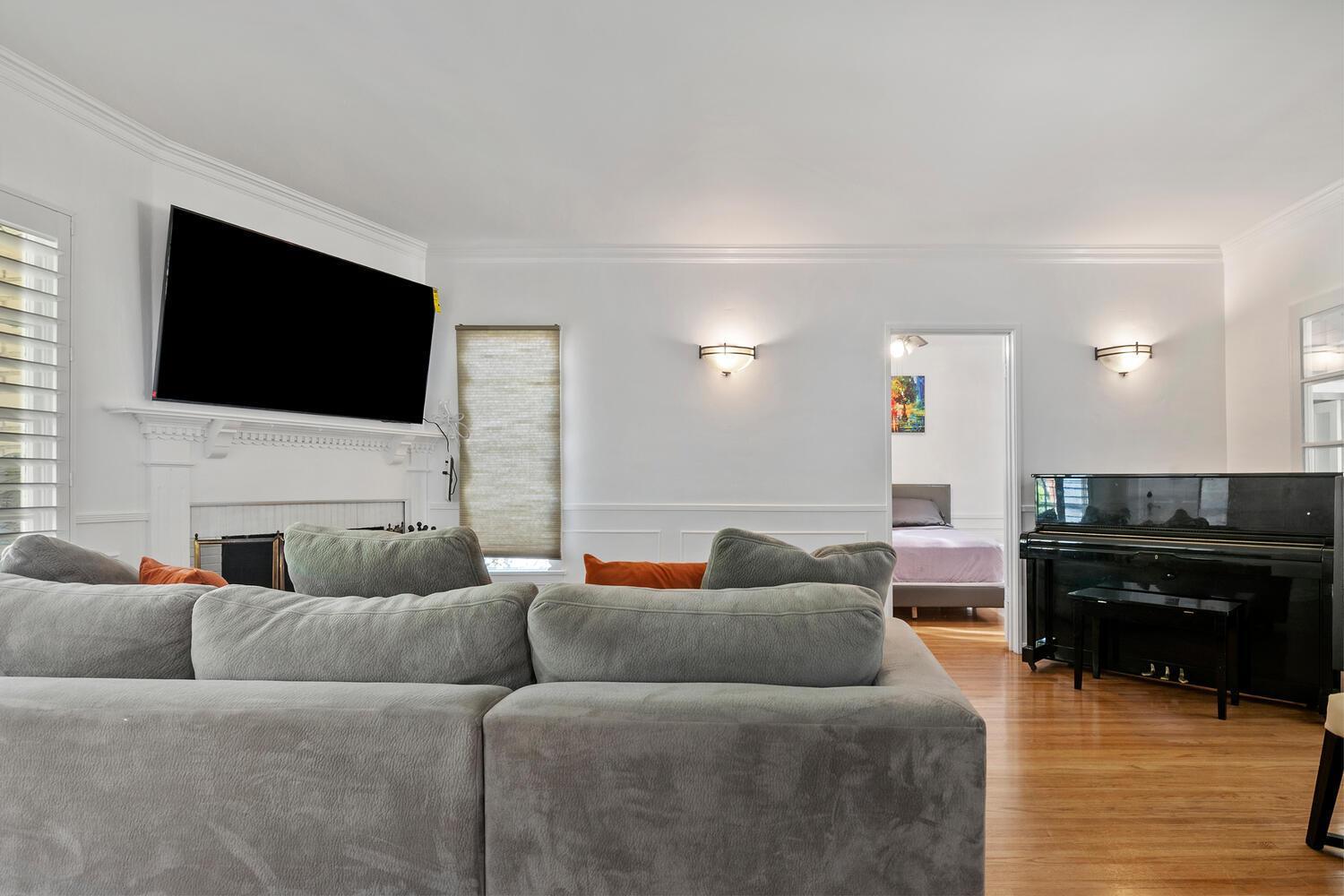 4 Bedroom 3 Bathroom Urban Oasis Near Universal And Hollywood For 8
