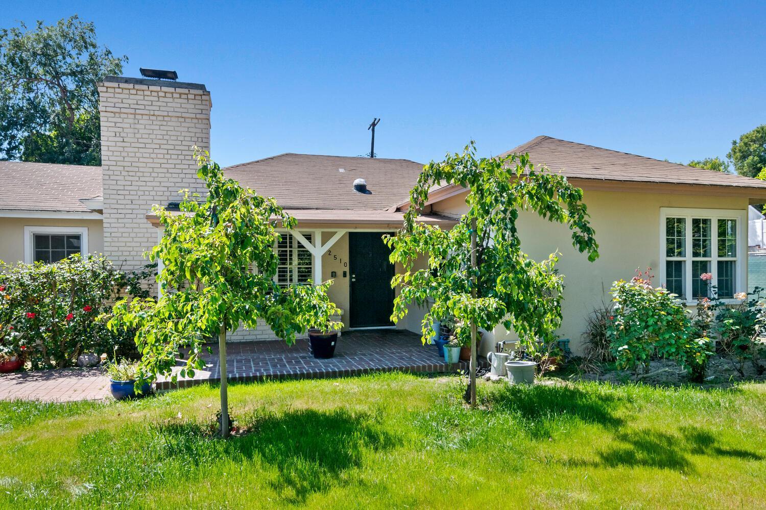 Holiday home 4 Bedroom 3 Bathroom Urban Oasis Near Universal And Hollywood For 8
