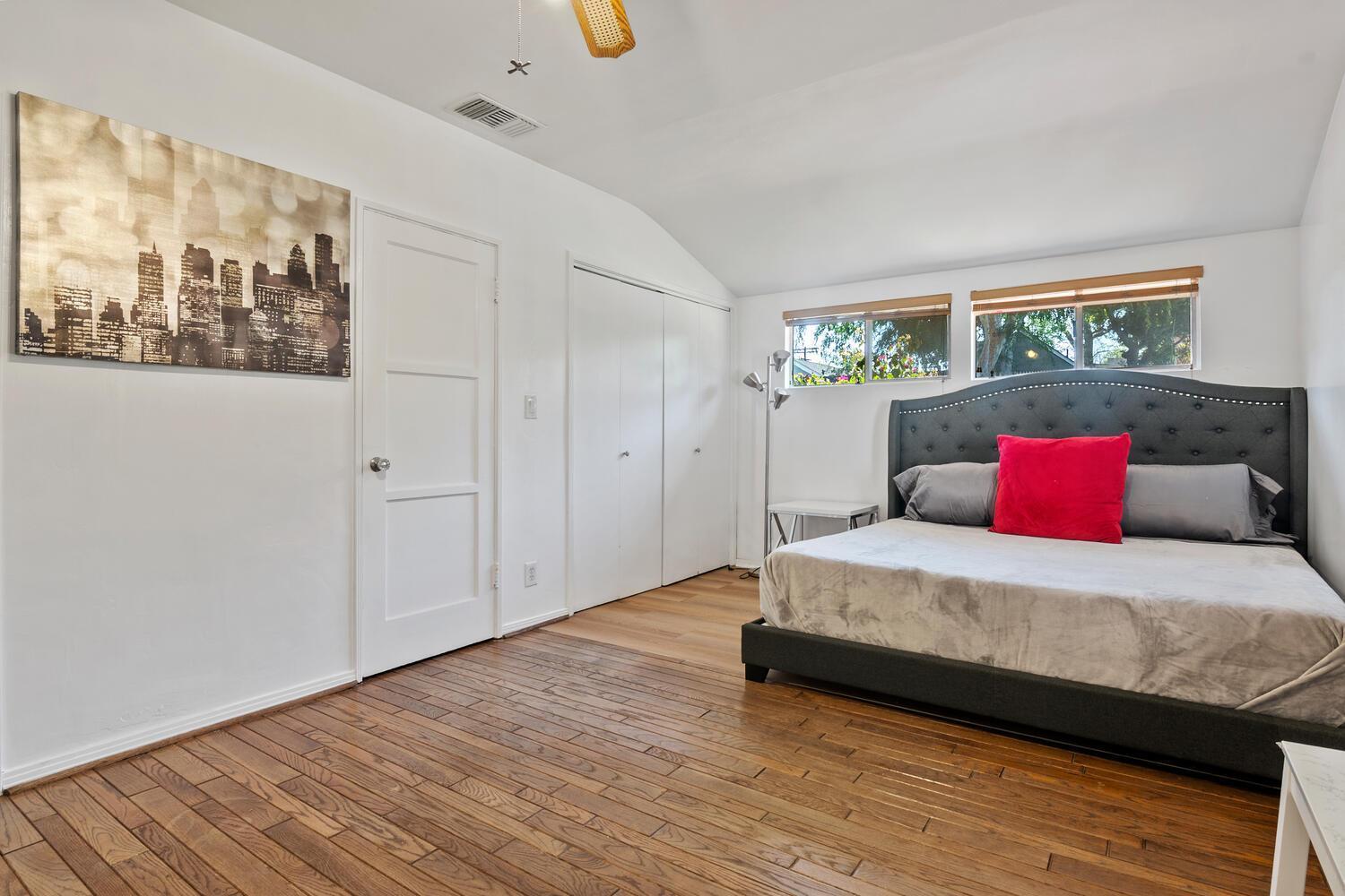 4 Bedroom 3 Bathroom Urban Oasis Near Universal And Hollywood For 8 Hébergement de vacances *